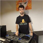 Producción musical (Logic) y clases de DJ (Traktor y CDJ) – Personalización según tu nivel y objetivos